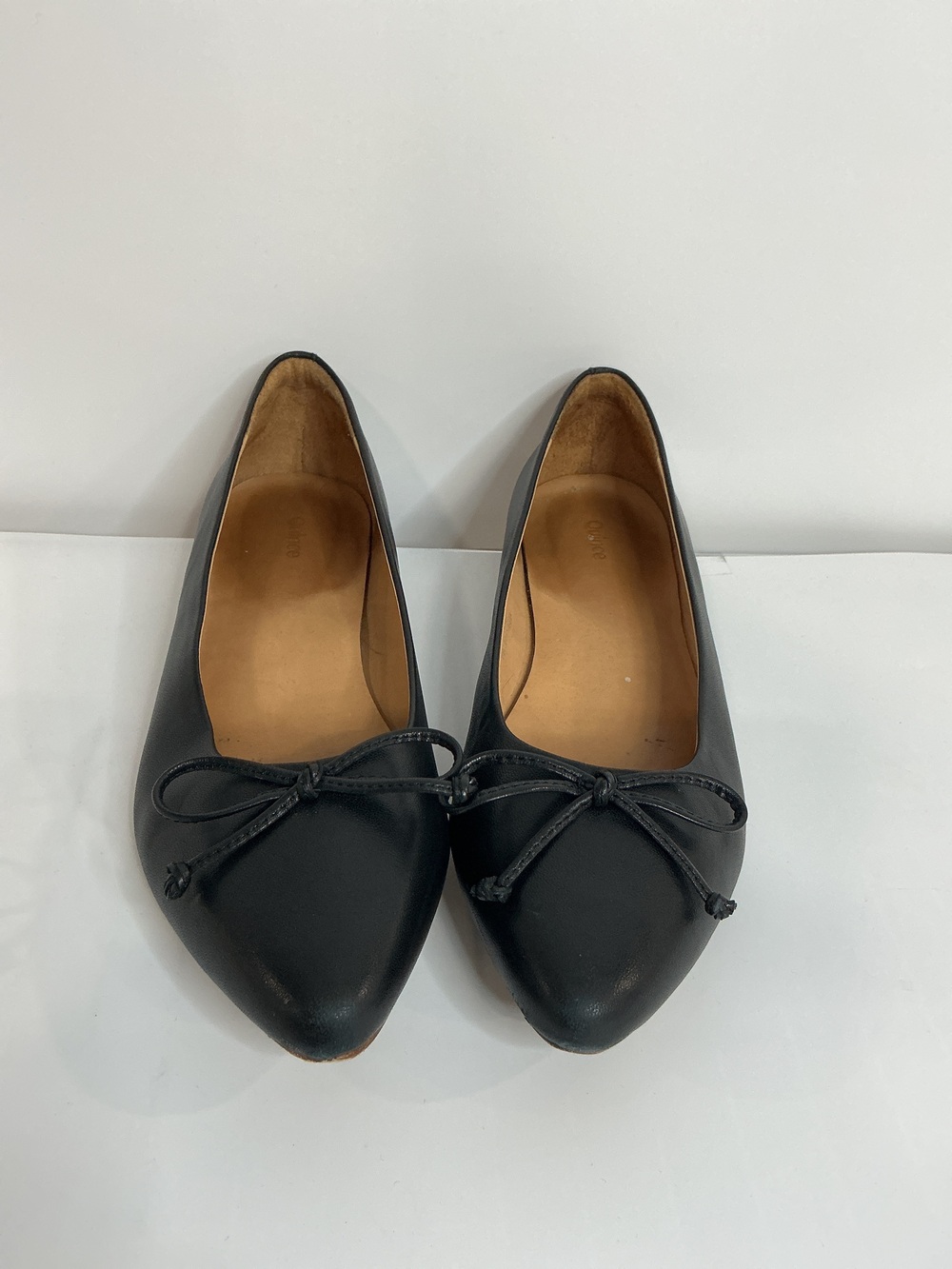 Italian Leather Pointed Bow Flat